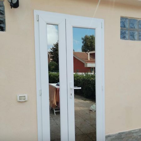 B&B Civitavecchia La Casetta Con Giardino Exterior photo